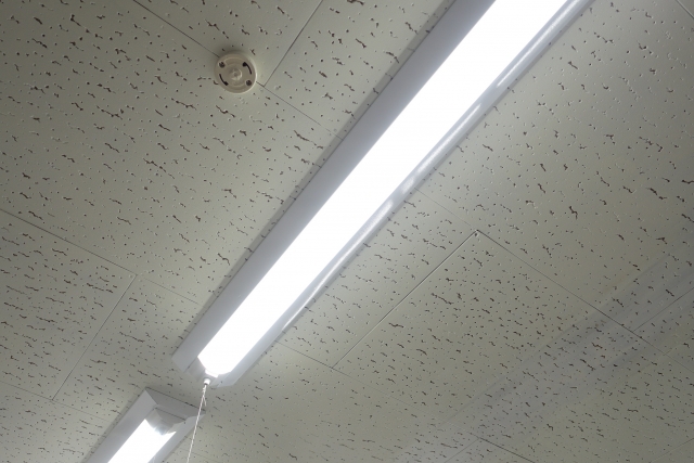 電気代削減と省エネを実現するオフィス向けLED照明導入サービス